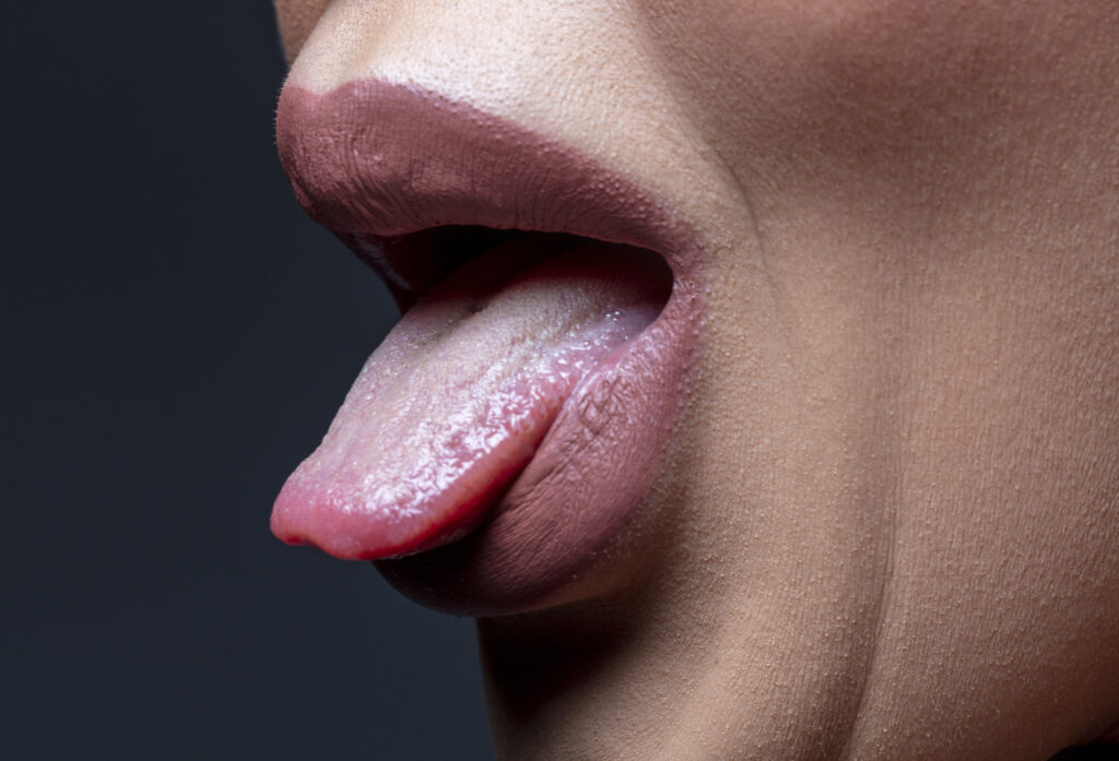 La lengua: un espejo de tu salud oral y general